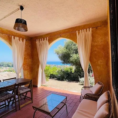 Vacation With Veranda A Sea View Tatil Evi
